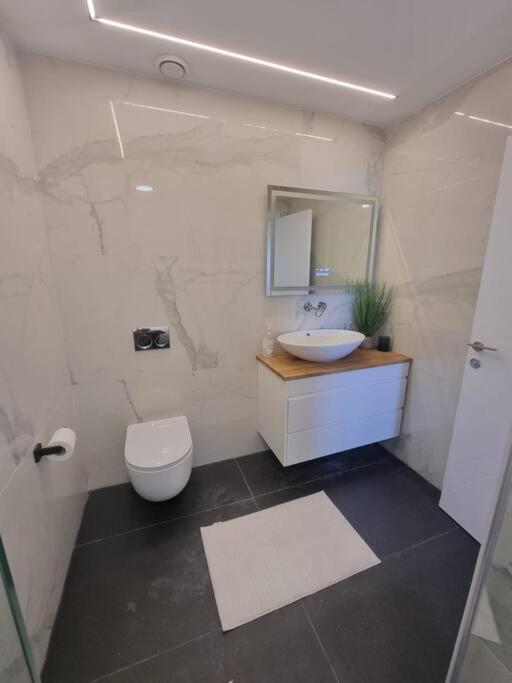 Apartment Jtower Royal - The Penthouse - Alefimmoed *