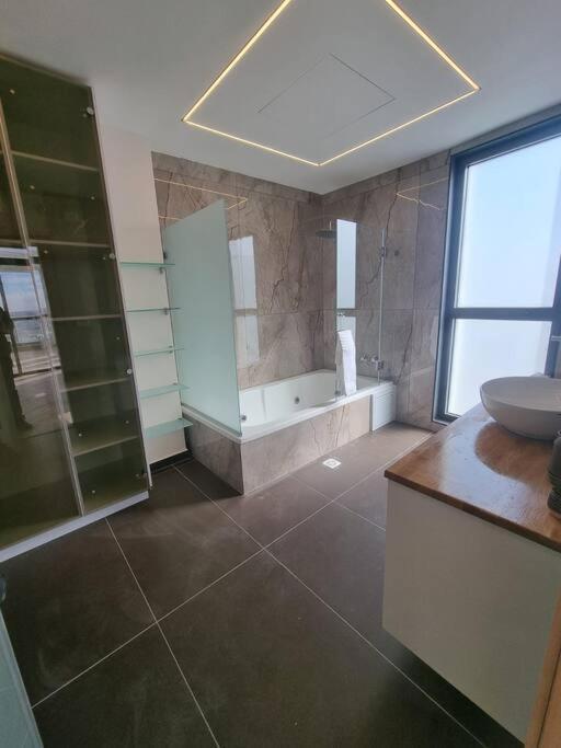 Jtower Royal - The Penthouse - Alefimmoed Apartment